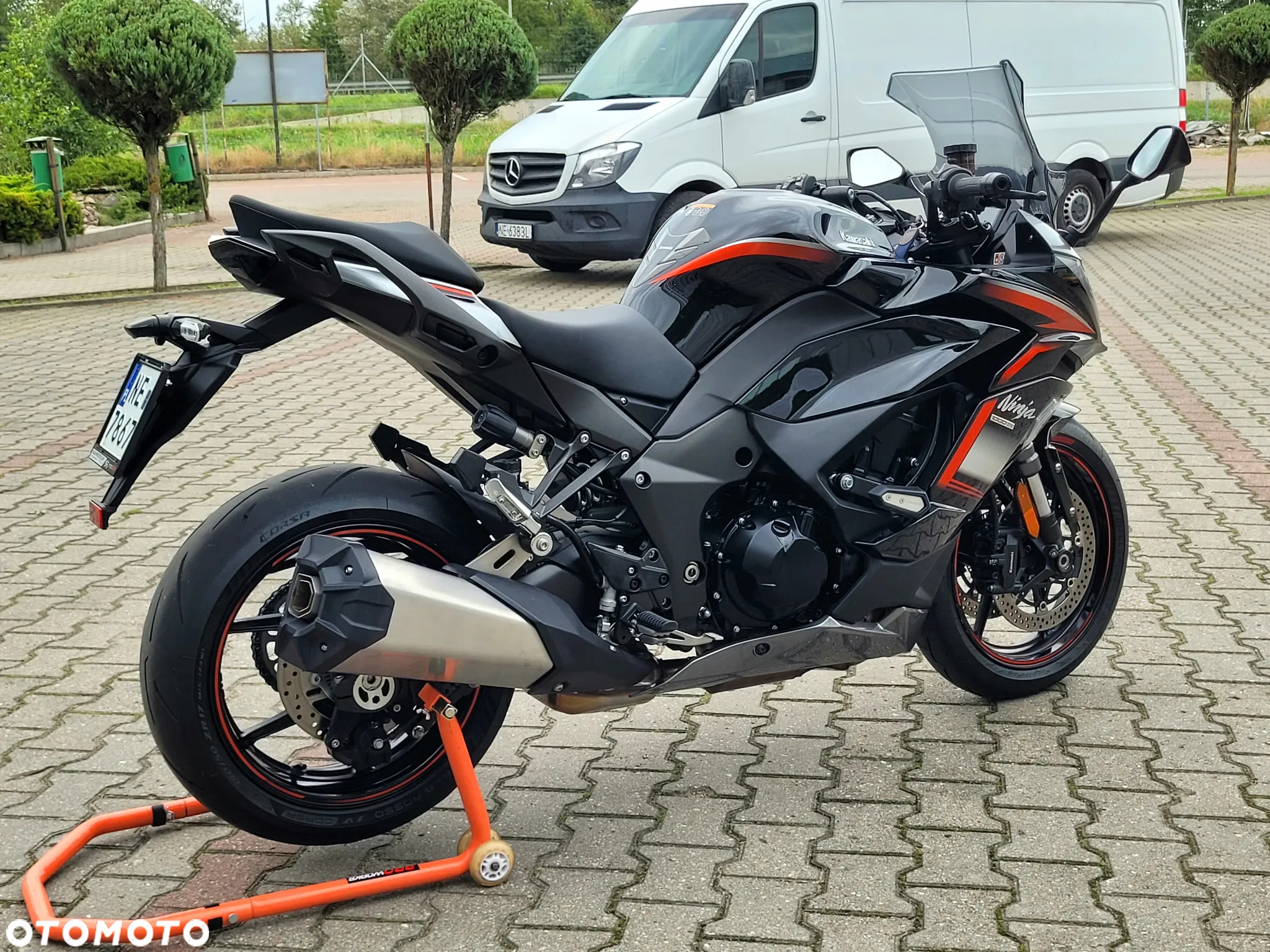 Kawasaki Ninja 1000 SX - 22