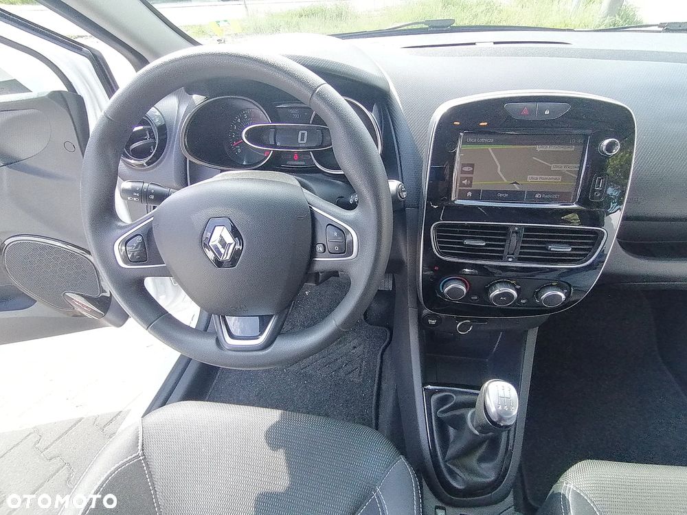 Renault Clio - 32