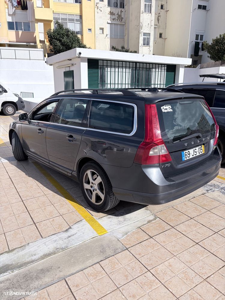 Volvo V70 2.0 D3 Momentum Geartronic - 3