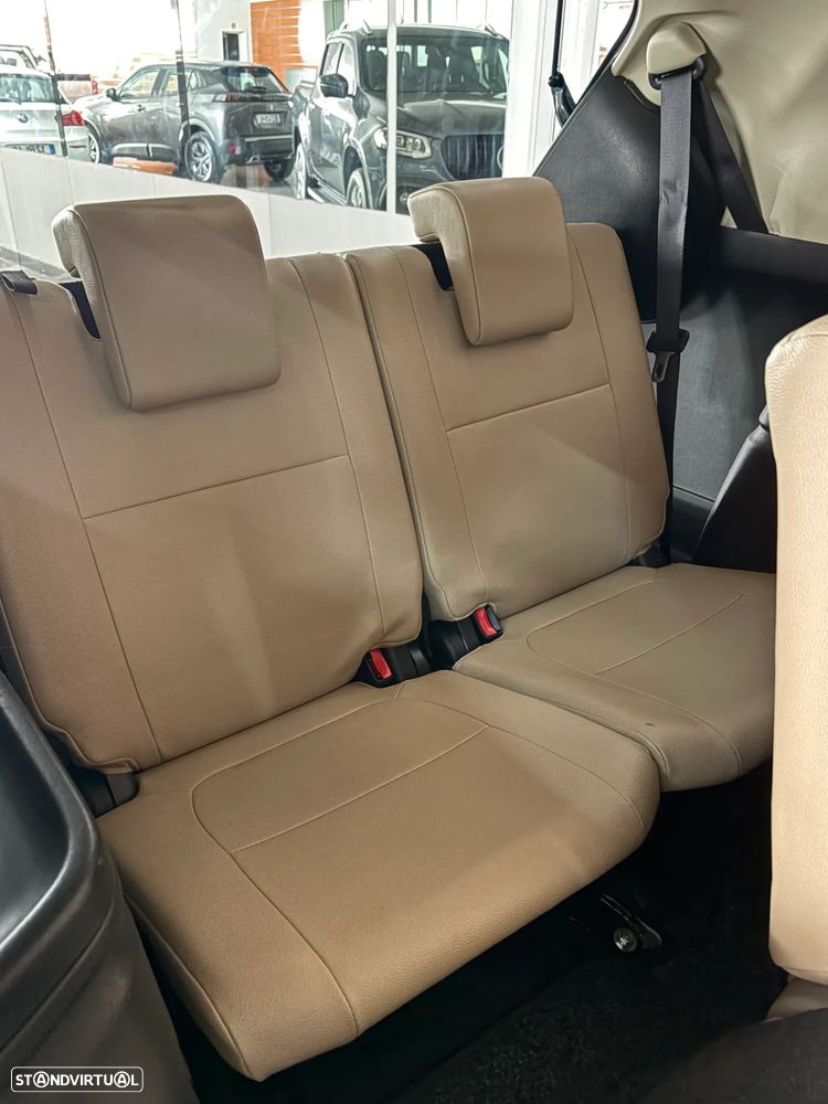 Mitsubishi Outlander 2.2 DI-D Intense Black Edition - 13