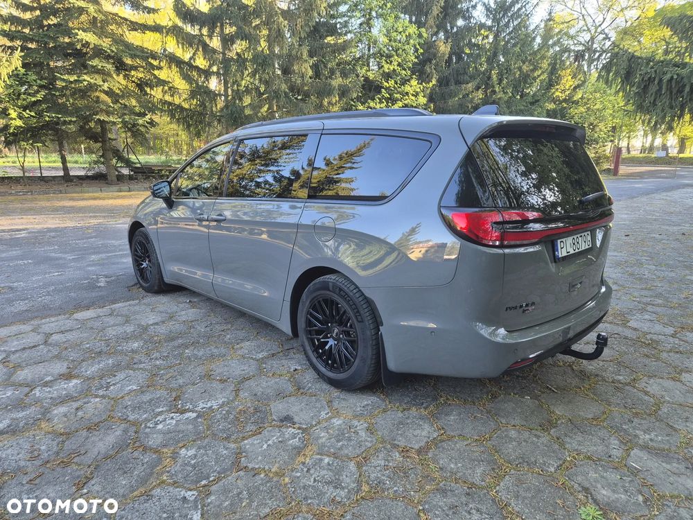 Chrysler Pacifica - 7