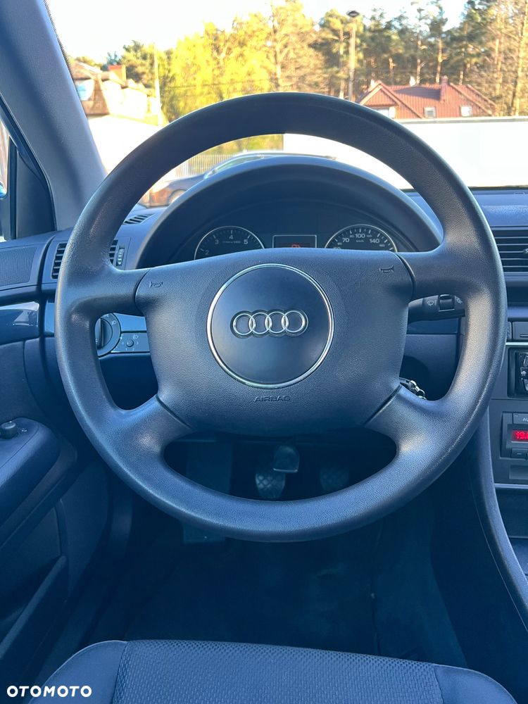 Audi A4 Limousine - 16