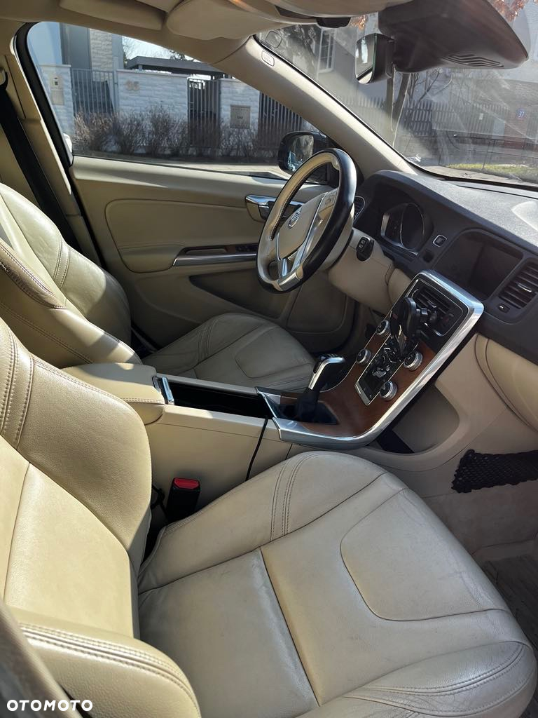 Volvo V60 Cross Country D3 Drive-E Summum - 10