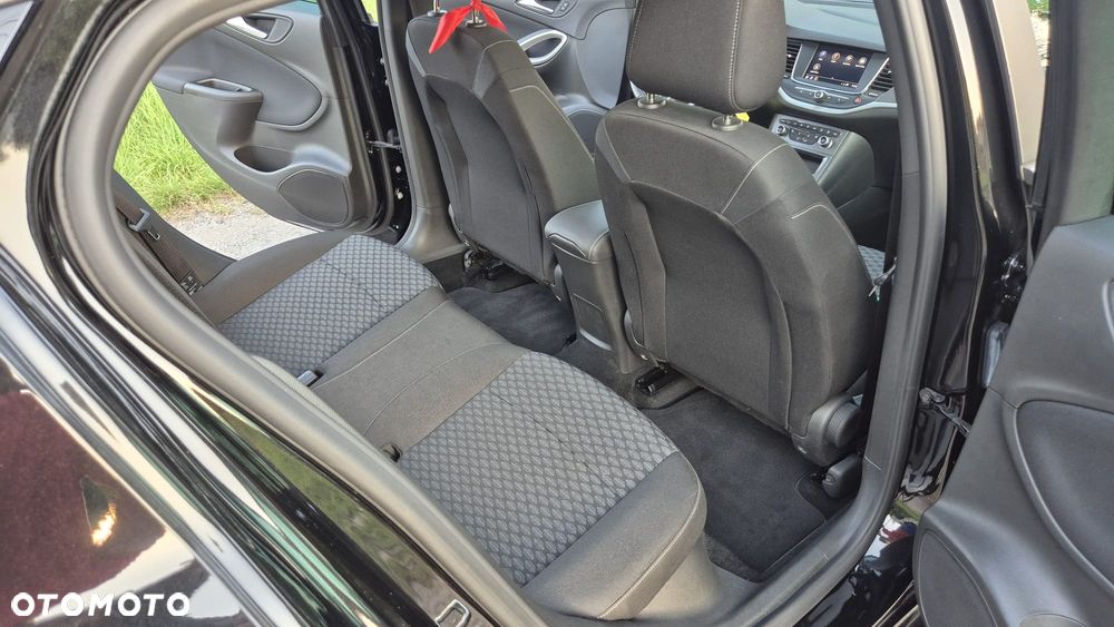 Opel Astra 1.2 Turbo Business Edition - 9