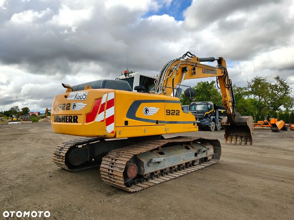Liebherr R922 - 6