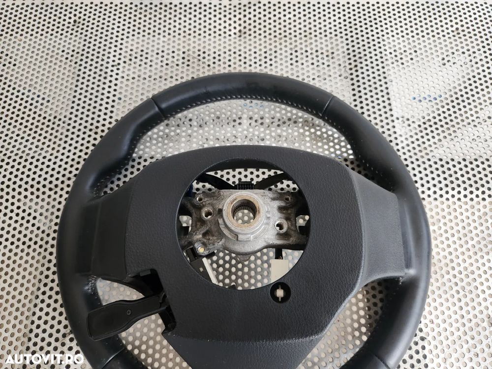 Volan Din Piele Cu Comenzi Toyota Auris An 2013-2014-2015-2016-2017-2018 Dezmembrez Toyota Auris An - 6