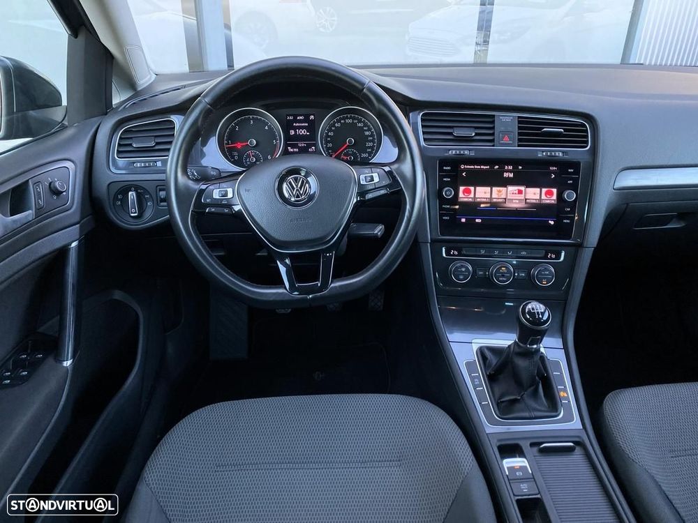 VW Golf Variant 1.6 TDi Confortline - 4