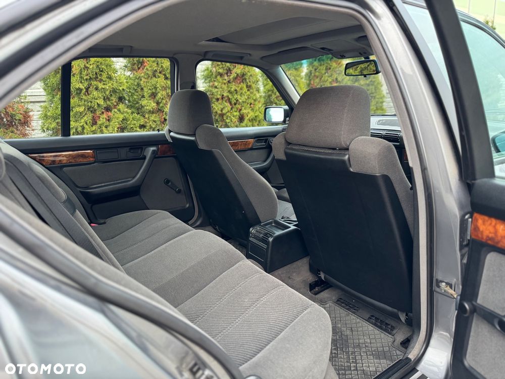 BMW Seria 5 525i - 23