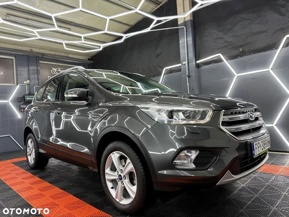 Ford Kuga 1.5 EcoBoost 2x4 Titanium - 10