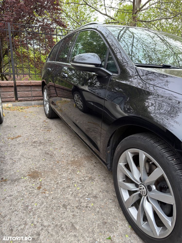 Volkswagen Golf 1.6 TDI DPF Highline - 16