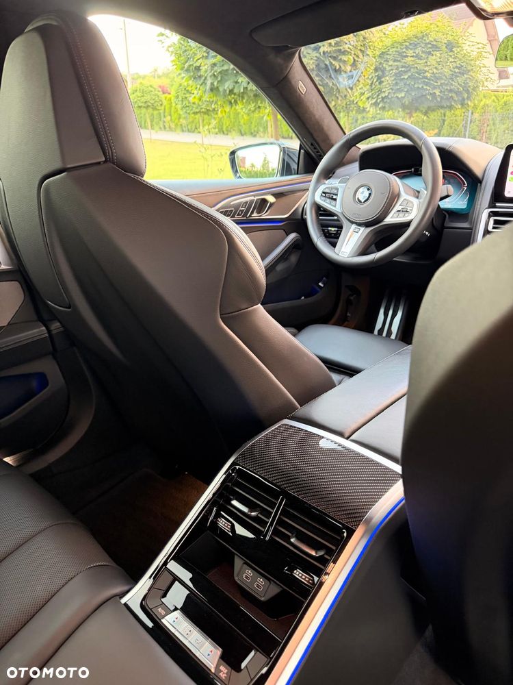 BMW Seria 8 840d xDrive mHEV - 14