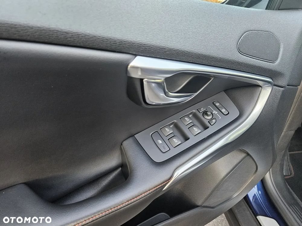 Volvo V40 D2 Ocean Race - 15