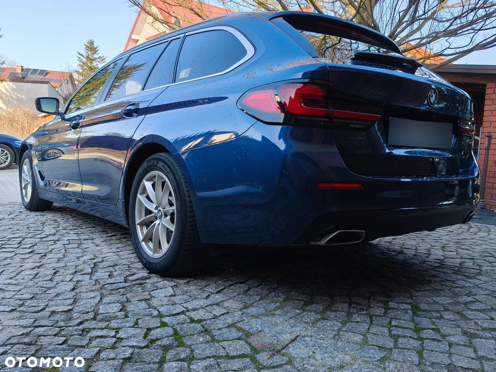 BMW Seria 5 520d xDrive Luxury Line sport - 2