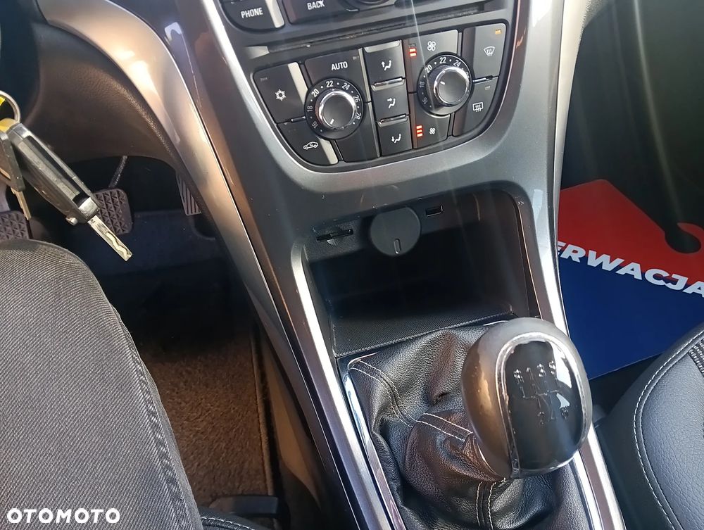 Opel Astra 1.4 Turbo Cosmo - 24