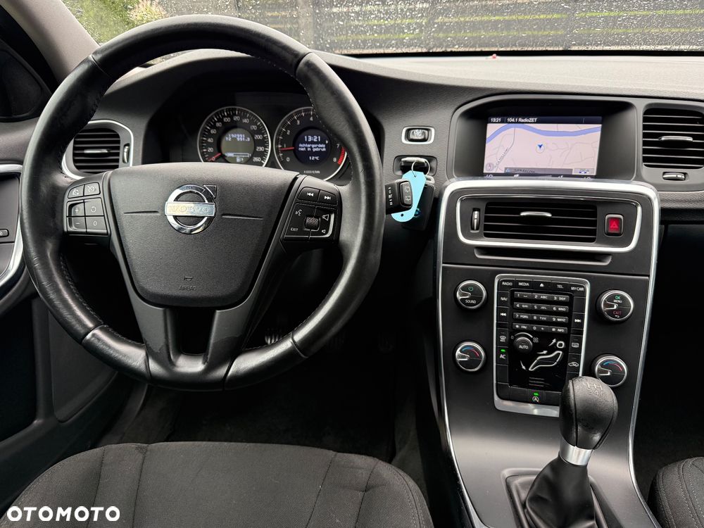 Volvo V60 T3 Edition - 32