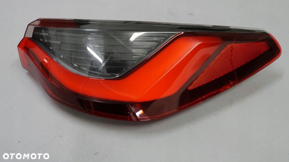bmw g22 g23 g26 lampa prawa tył w błotnik eu 7477604 - 4