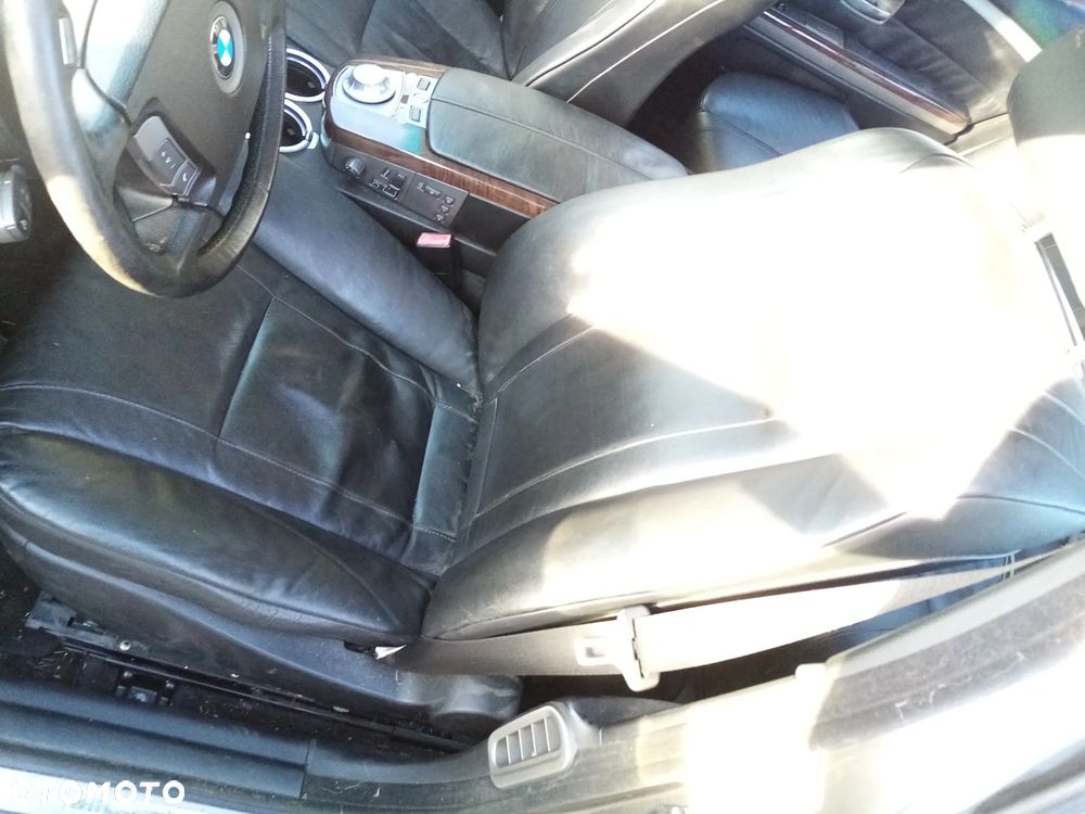 BMW E65 735i 3.6 N62B36A  01 - 05 - ZWROTNICA PRZÓD LEWA PRAWA - 18