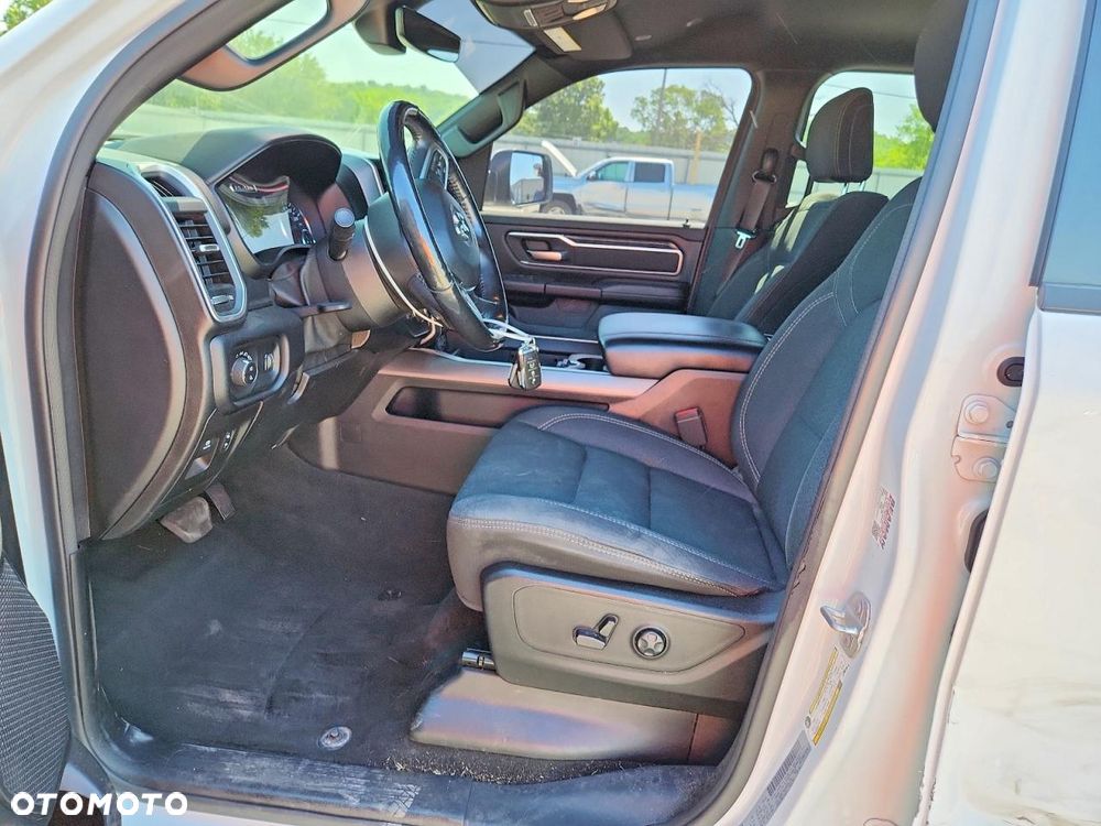 RAM 1500 5.7 Quad Cab Bighorn - 8