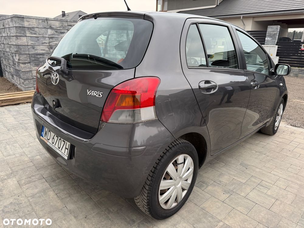 Toyota Yaris 1.0 VVT-i Cool Edition - 4