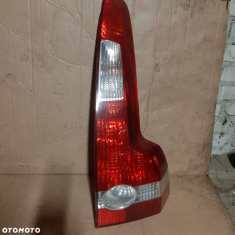 Lampa Tylna Prawa Volvo V50 04-07 - 2