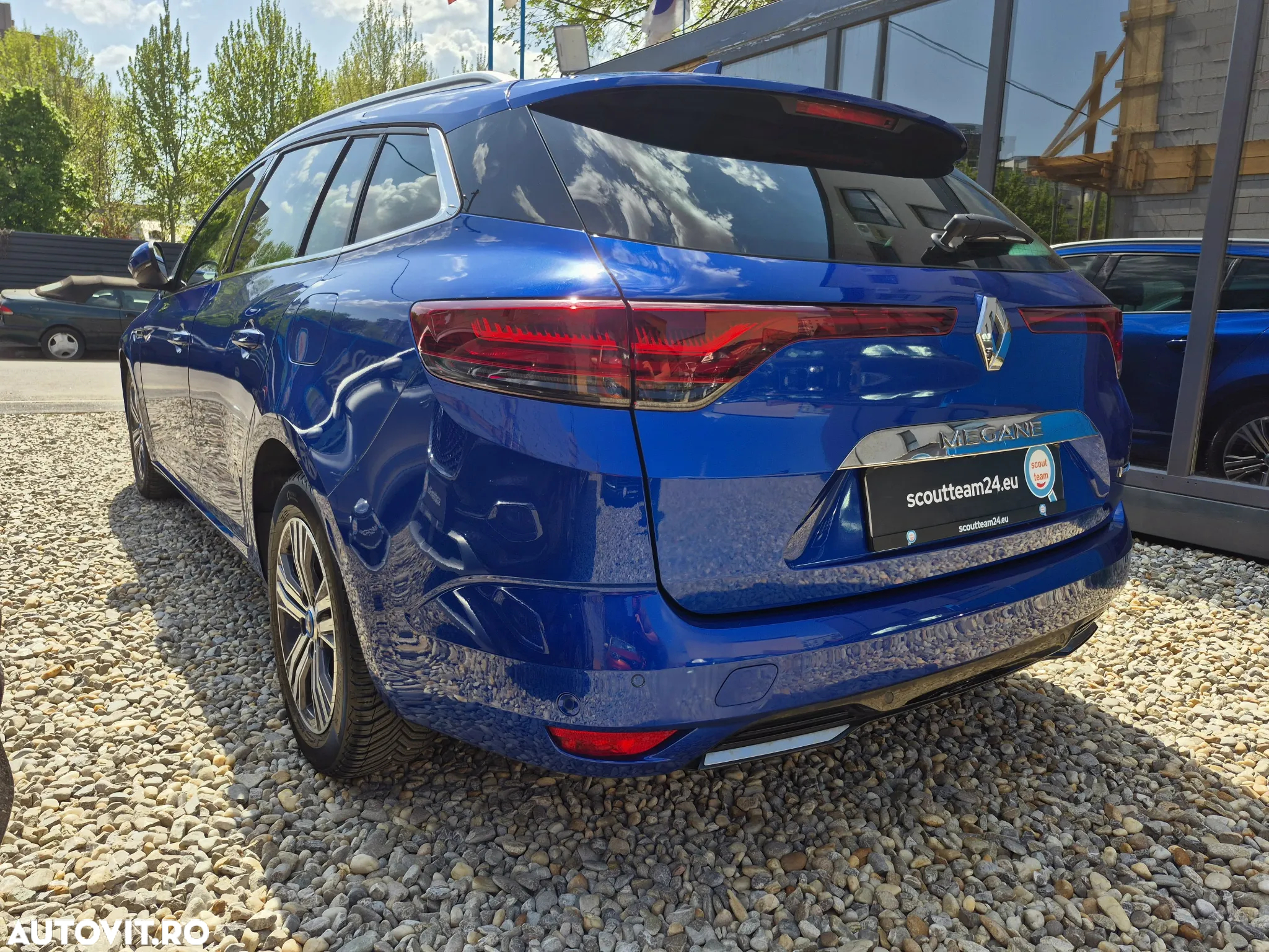 Renault Megane Grandtour E-TECH Plug-in 160 INTENS - 2