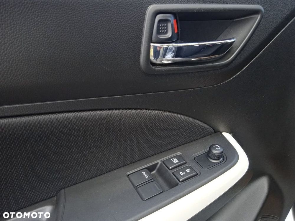 Suzuki Swift 1.2 Dualjet SHVS Premium Plus - 28