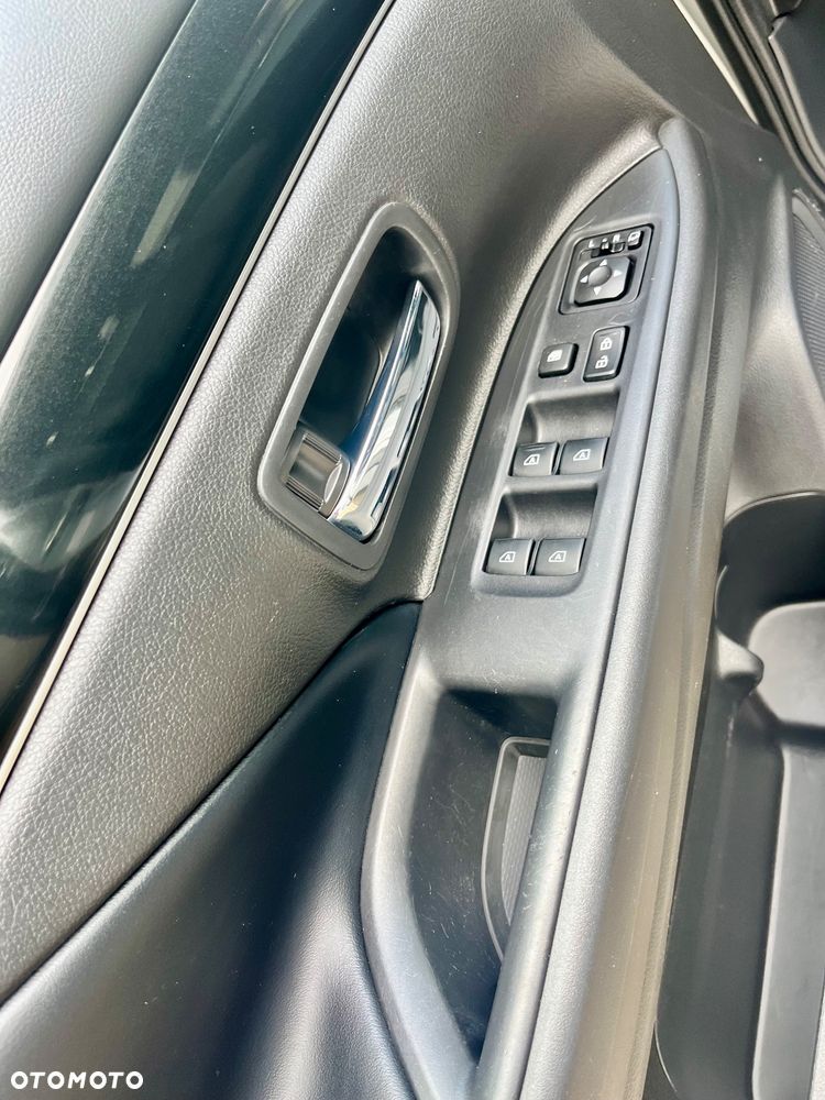 Mitsubishi Outlander - 13