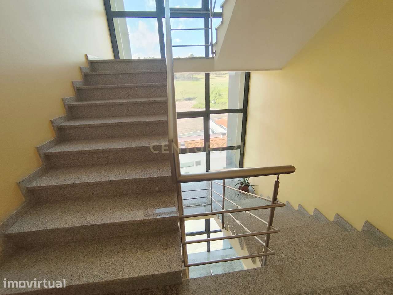 Apartamento T3 Novo em Santa Maria Maior, Chaves - Grande imagem: 3/35