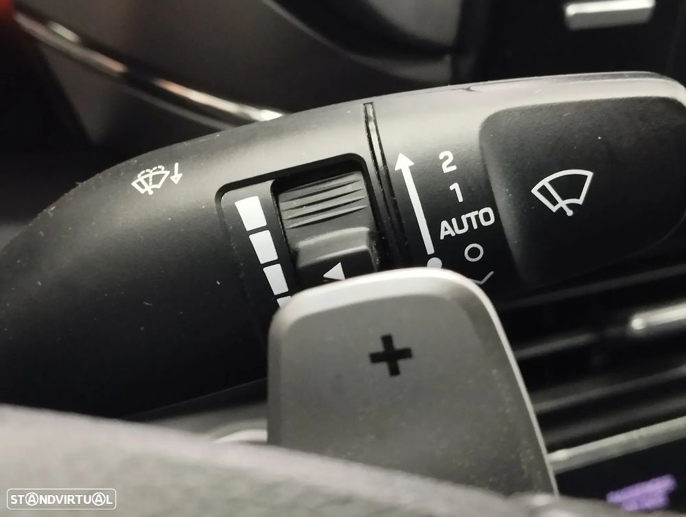 Hyundai Ioniq 1.6 GDI PHEV Tech - 24