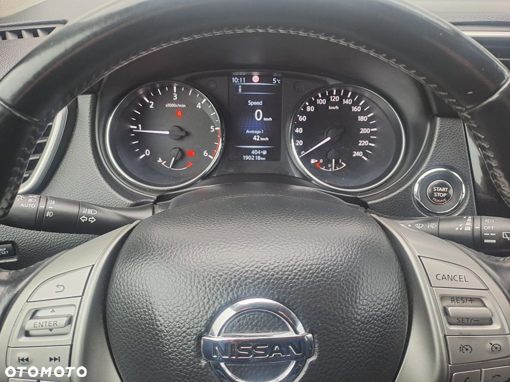 Nissan Qashqai 1.6 dCi 4 x 4 DPF tekna - 16
