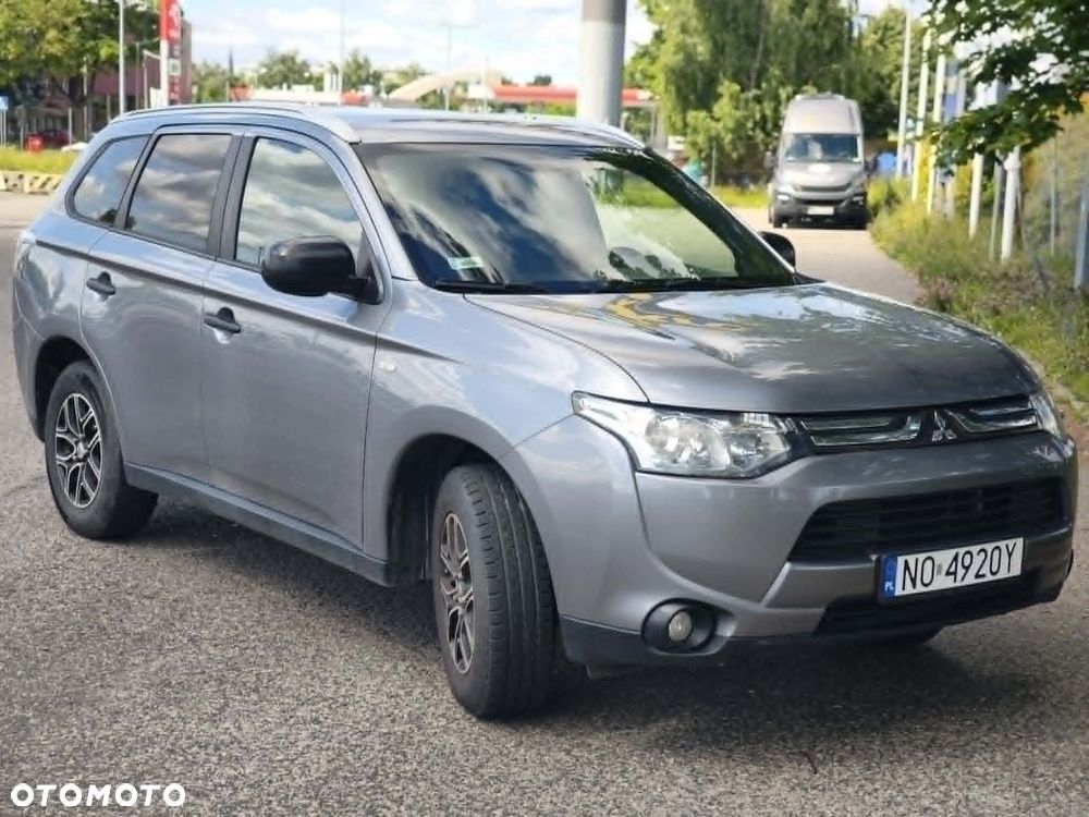 Mitsubishi Outlander 2.0 Intense + 2WD - 1