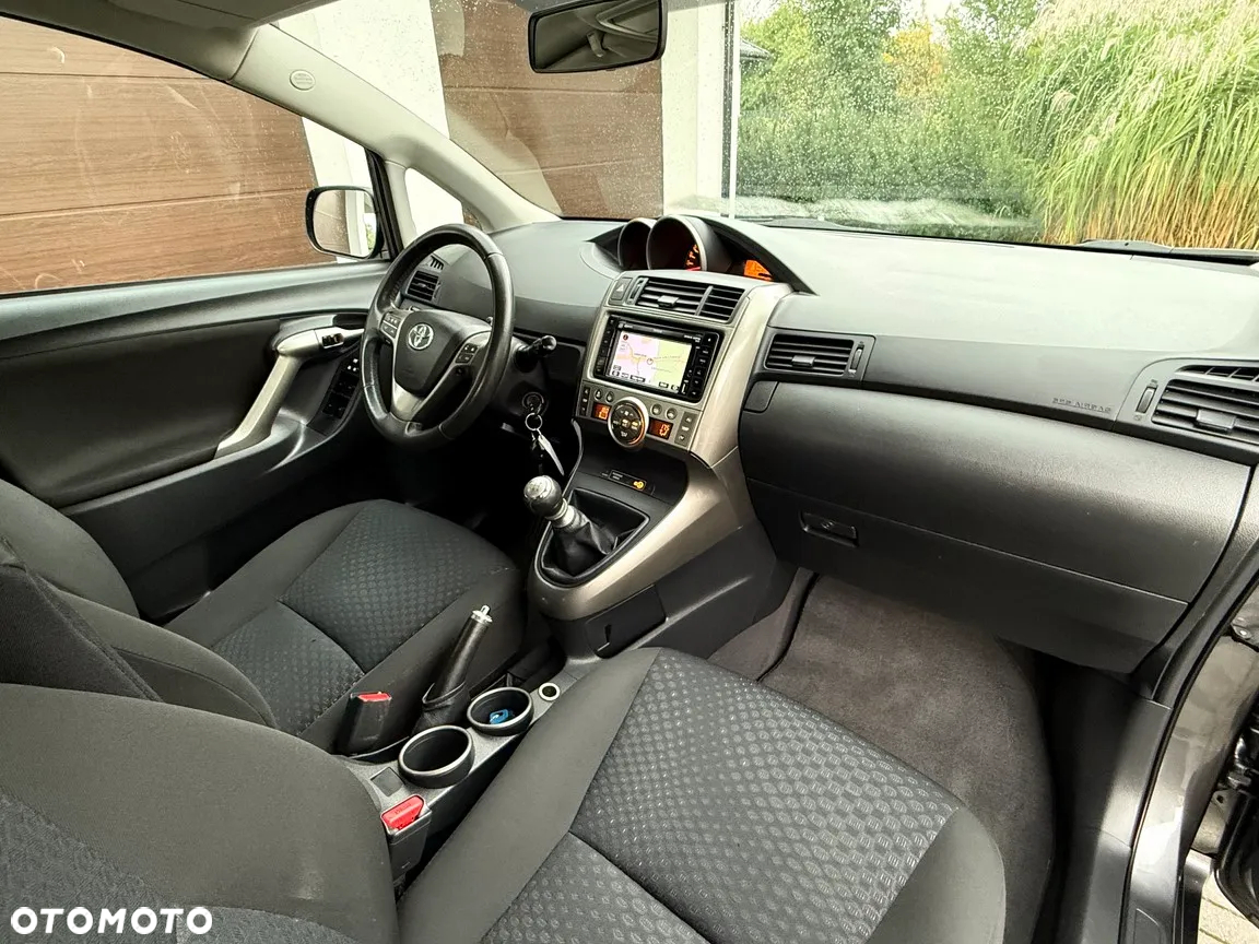 Toyota Verso 1.8 Edition - 25