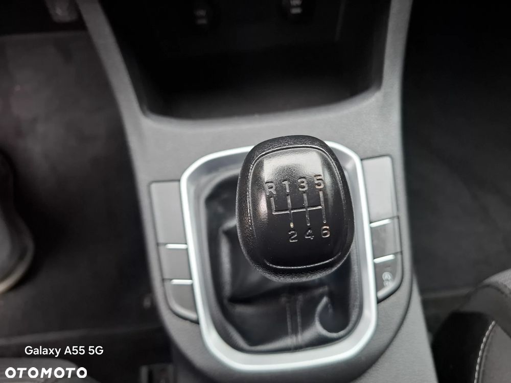 Hyundai i30 1.4 Premiere Comfort - 23
