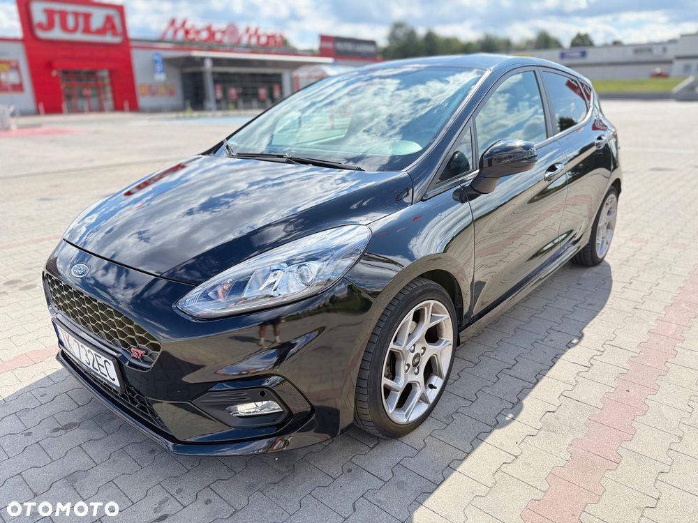 Ford Fiesta - 2