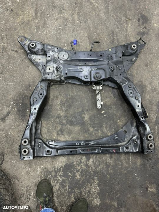Punte fata, jug motor VOLVO XC60 an dupa 2019 - 1