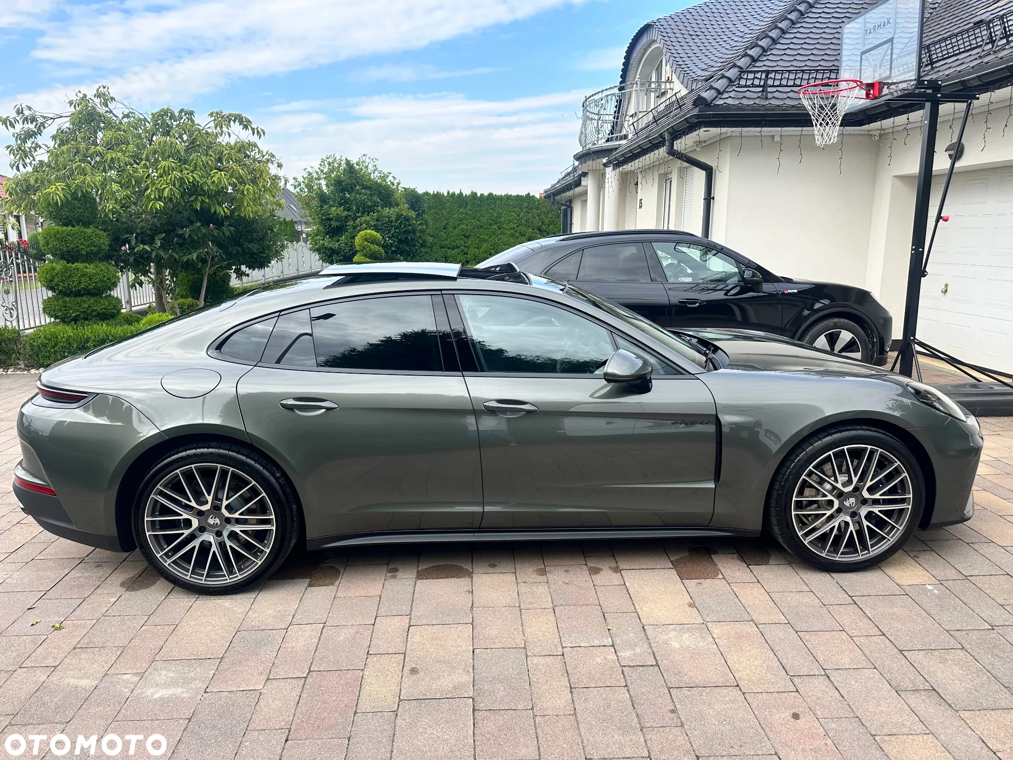 Porsche Panamera 4 E-Hybrid PHEV - 11