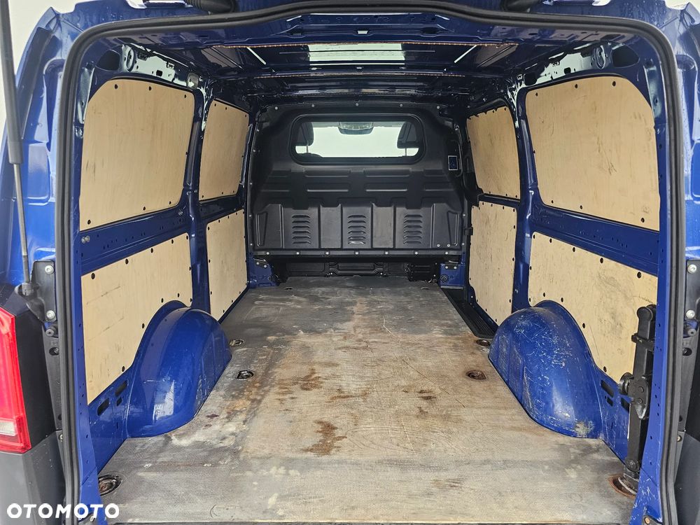 Mercedes-Benz VITO - 15