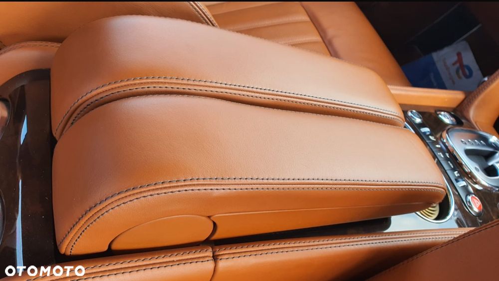 Bentley Continental GT - 7