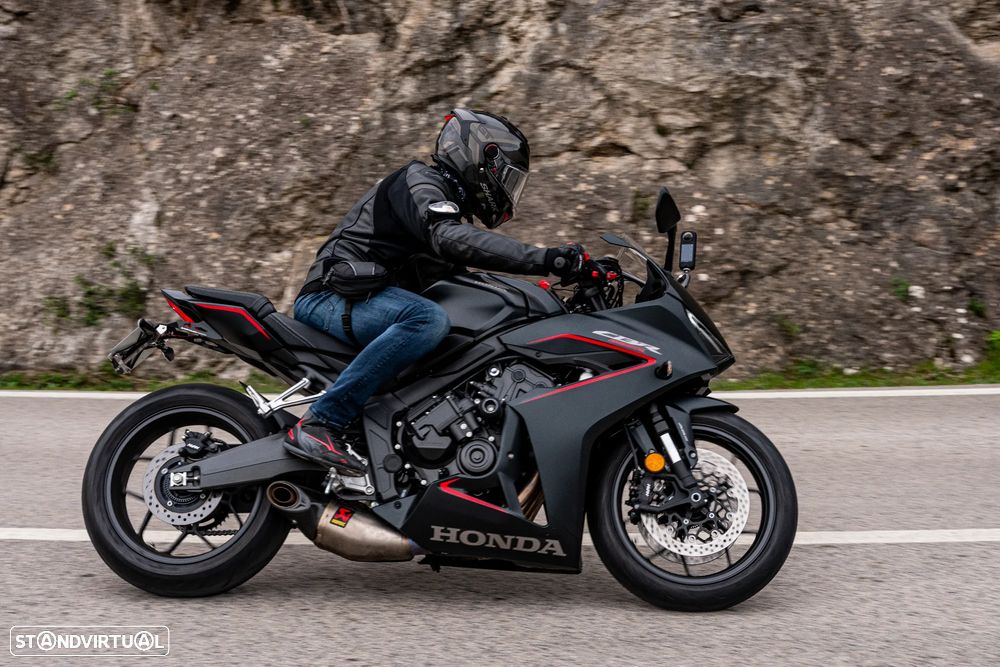 Honda CBR E-Clutch | Akrapovič Titanium - 1
