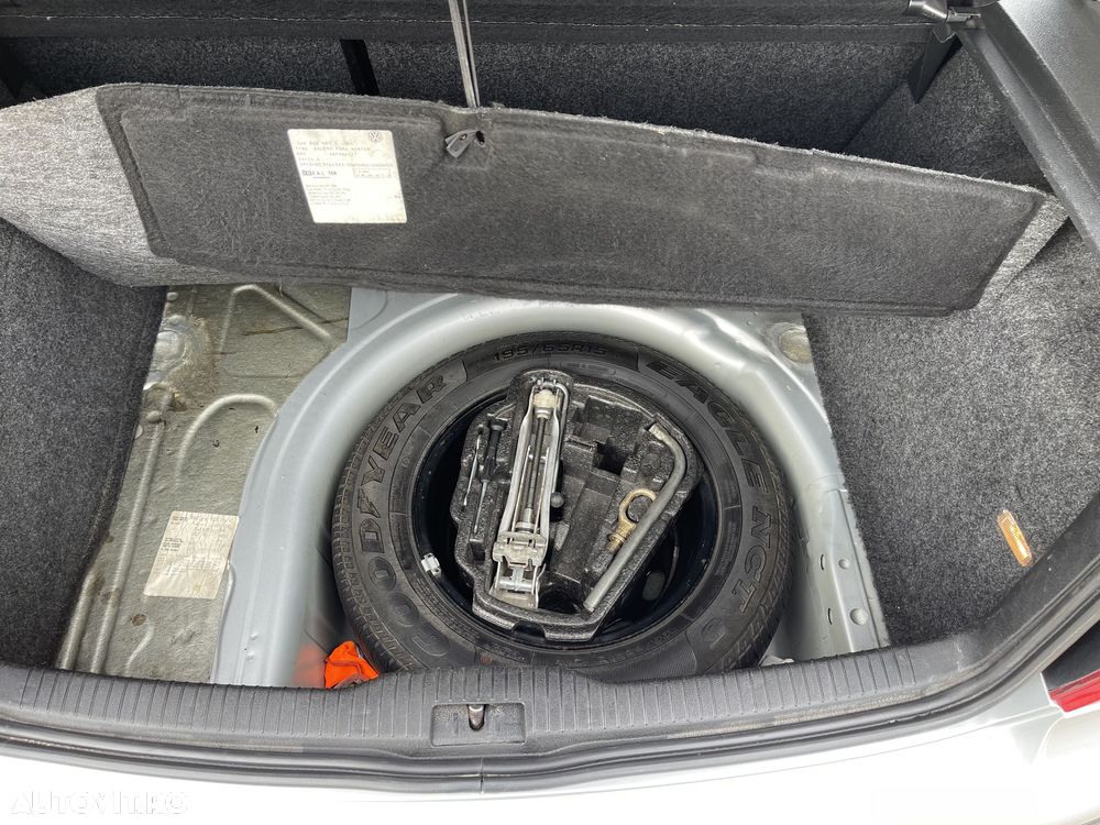 Volkswagen Golf - 19