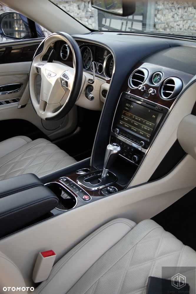 Bentley Flying Spur W12 - 37
