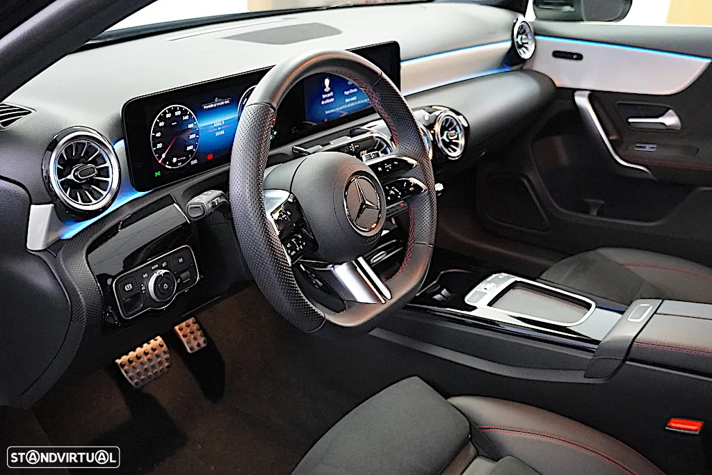 Mercedes-Benz A 250 e AMG Line - 2