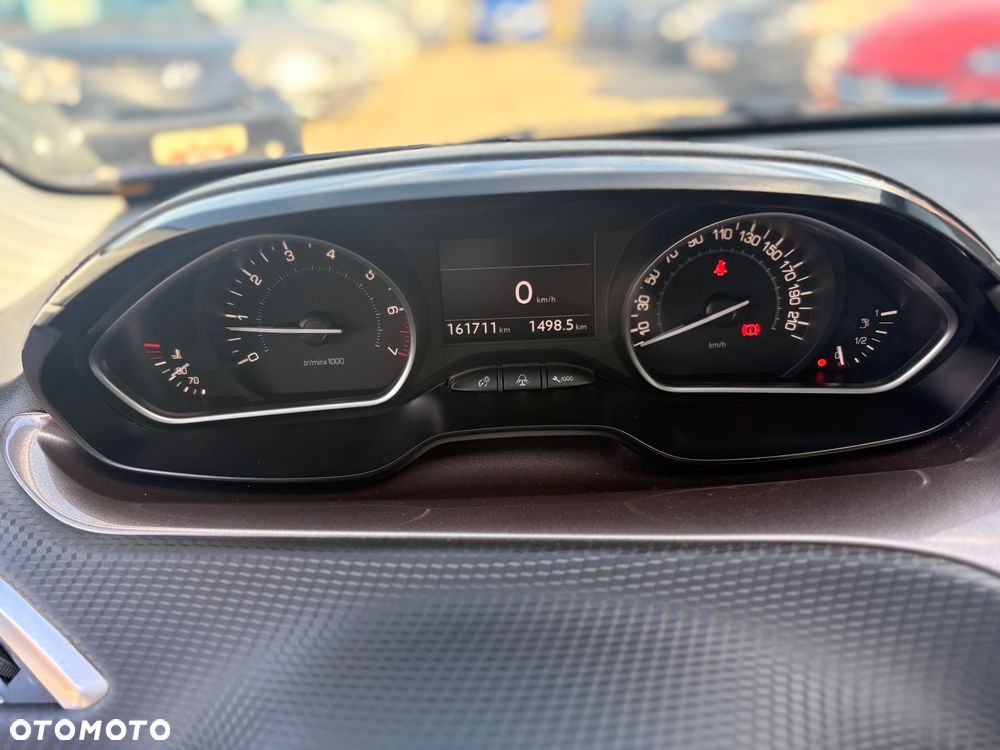 Peugeot 2008 120 VTI Allure - 17