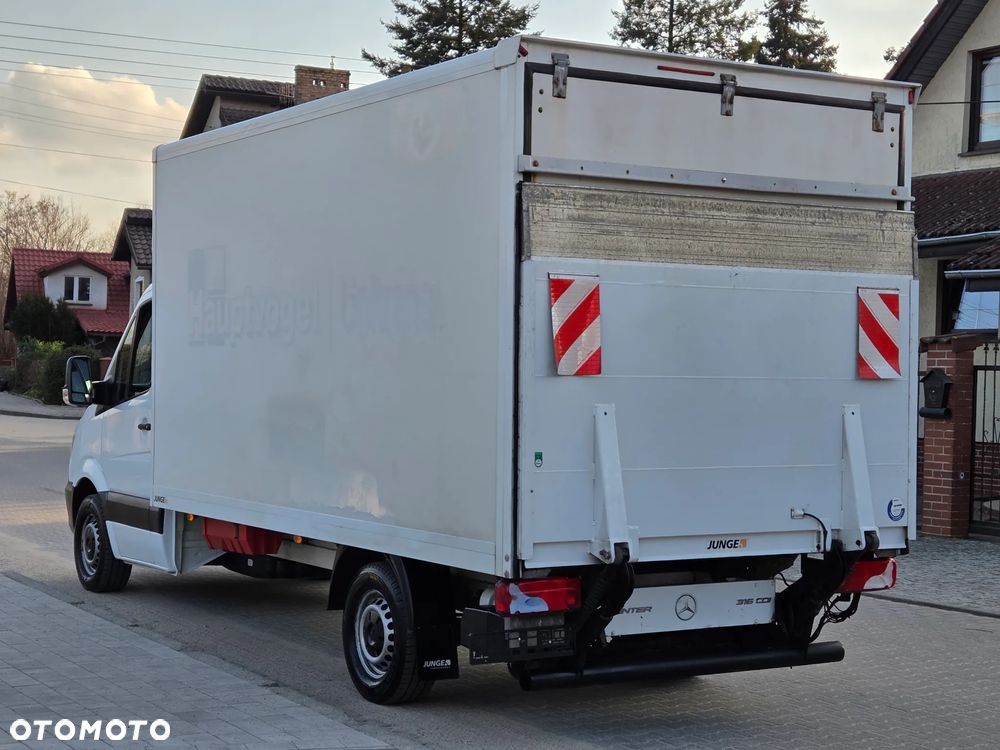 Mercedes-Benz Sprinter - 5