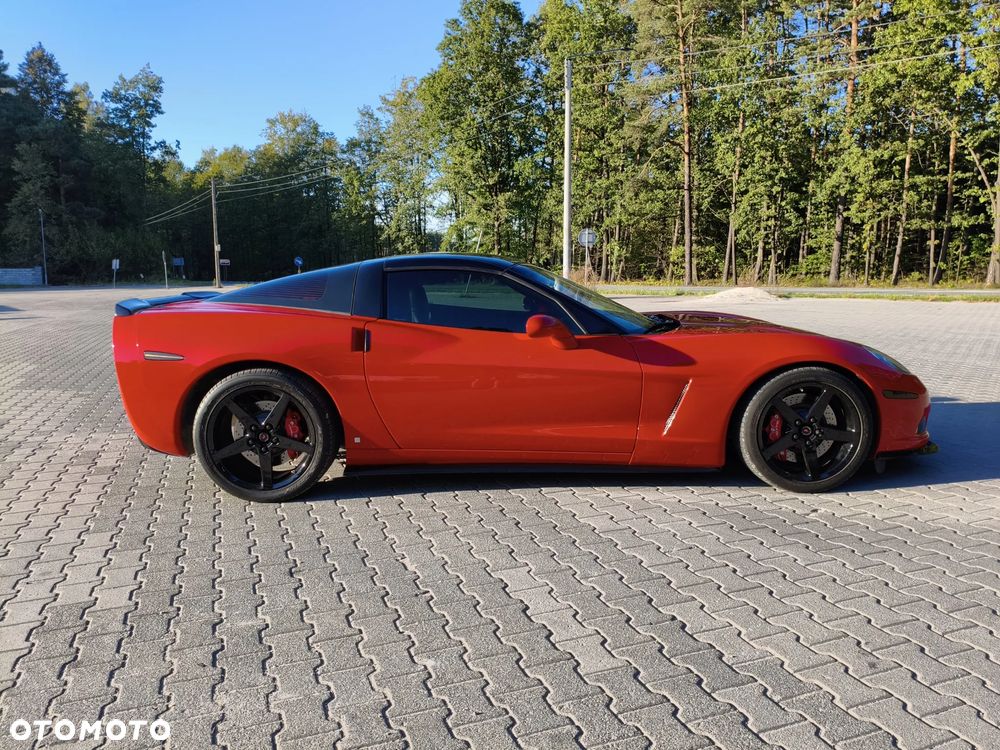 Chevrolet Corvette - 4