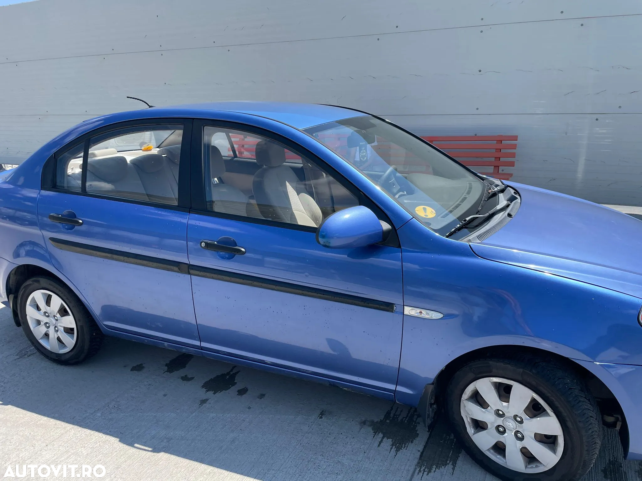 Hyundai Accent - 11