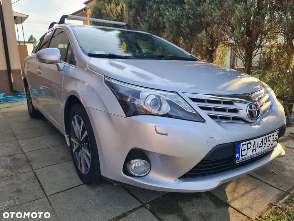 Toyota Avensis 2.0 D-4D Premium - 1