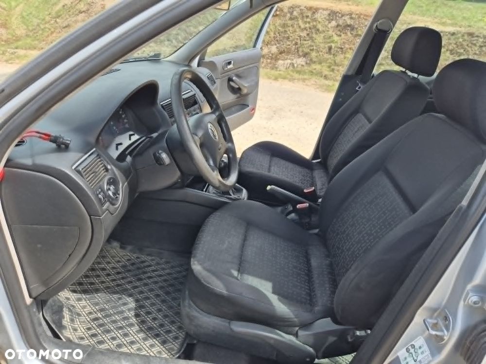 Volkswagen Golf 1.9 TDI - 17