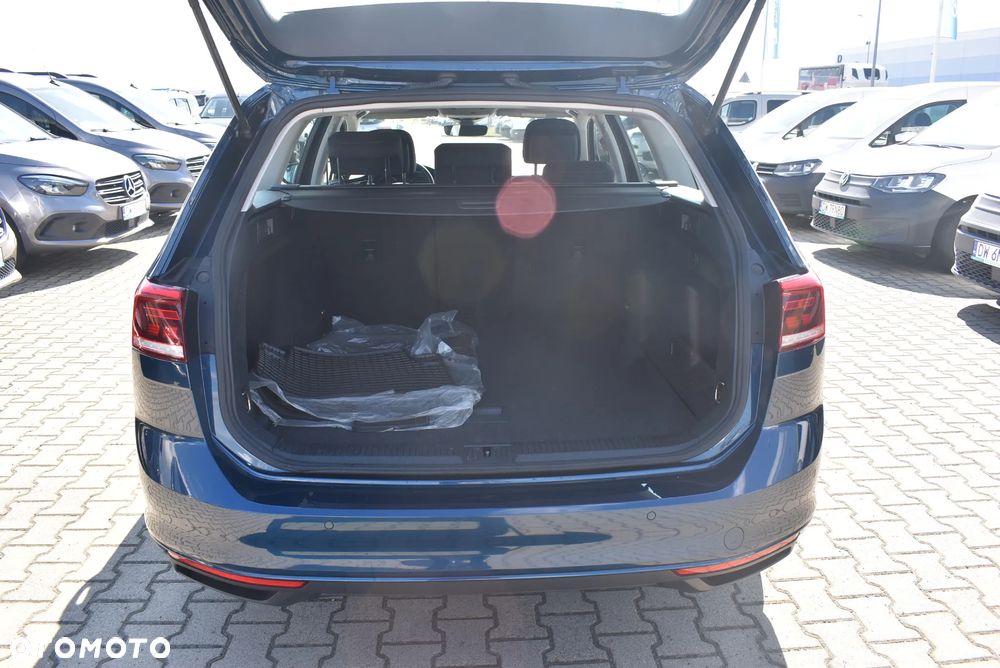Volkswagen Passat Variant - 14