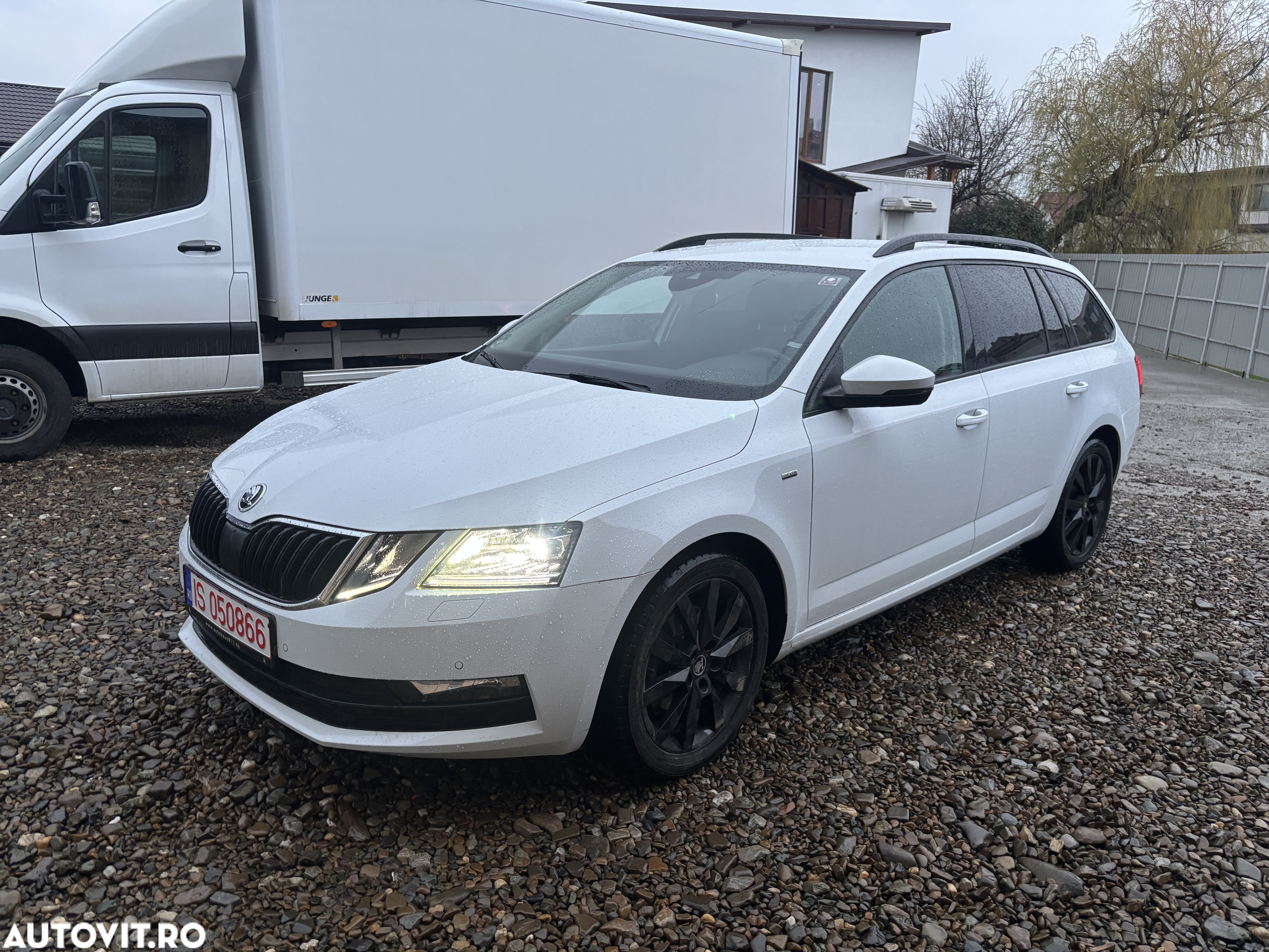 Skoda Octavia 2.0 TDI DSG Clever - 8